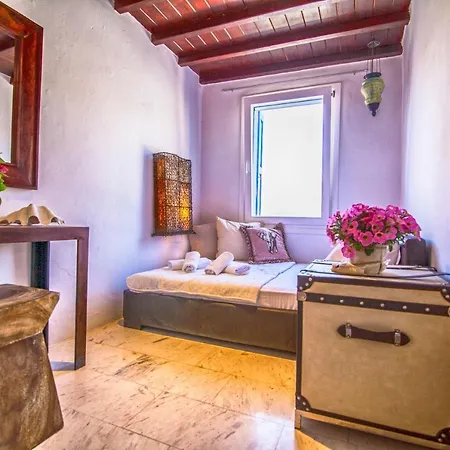 Aqualis Mykonos Town