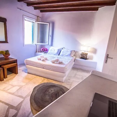 Aqualis Villa *