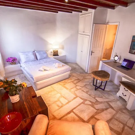 Aqualis Mykonos Town